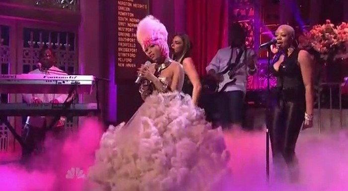 Nicki Minaj in Christian Siriano performing on SNL 1/29/11. Nicki Minaj in Christian Siriano performing on SNL 1/29/11.