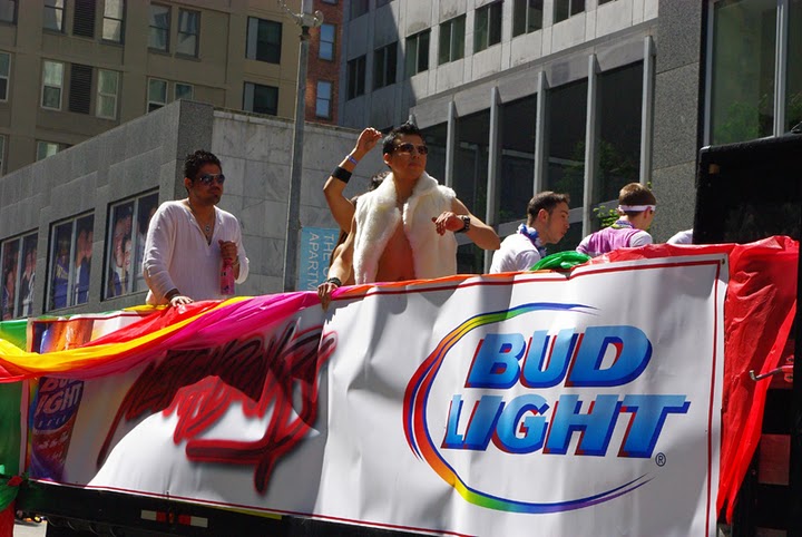 2011 Pride Parade 0557 Neighbours Bud