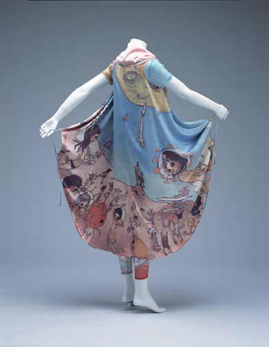 ISSEY MIYAKE ( Naoki Takizawa) + Aya Takano / Kaikai Kiki Autumn/Winter 2004 Collection Collection of the Kyoto Costume Institute,Gift of ISSEY MIYAKE INC.