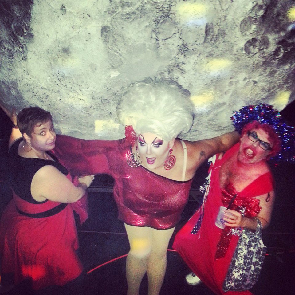 DJ L.A. Kendall, Mama Tits and Tranma have the WHOLE world on their shoulders at Seattle Red Dress Party 2013. 