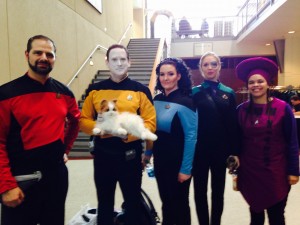 ST: TNG cosplayers: Riker, Data, Troi, 7 of 9, and Guinan. 